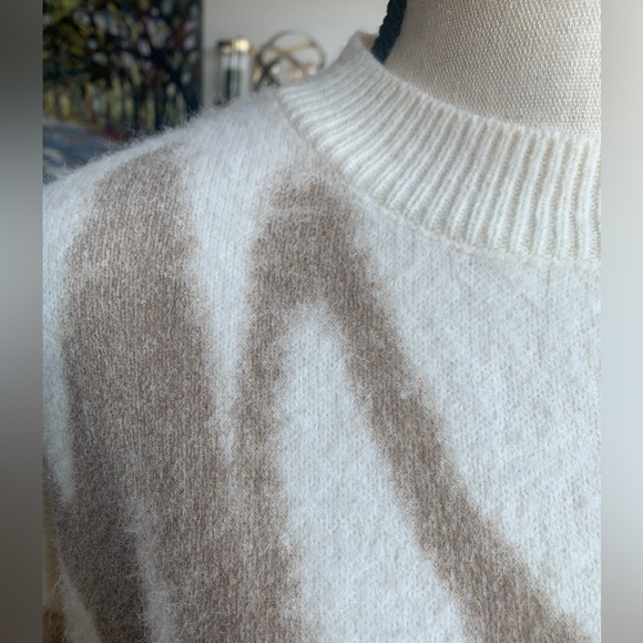 Altar’d State Oversized Sweater - Picture 5 of 6